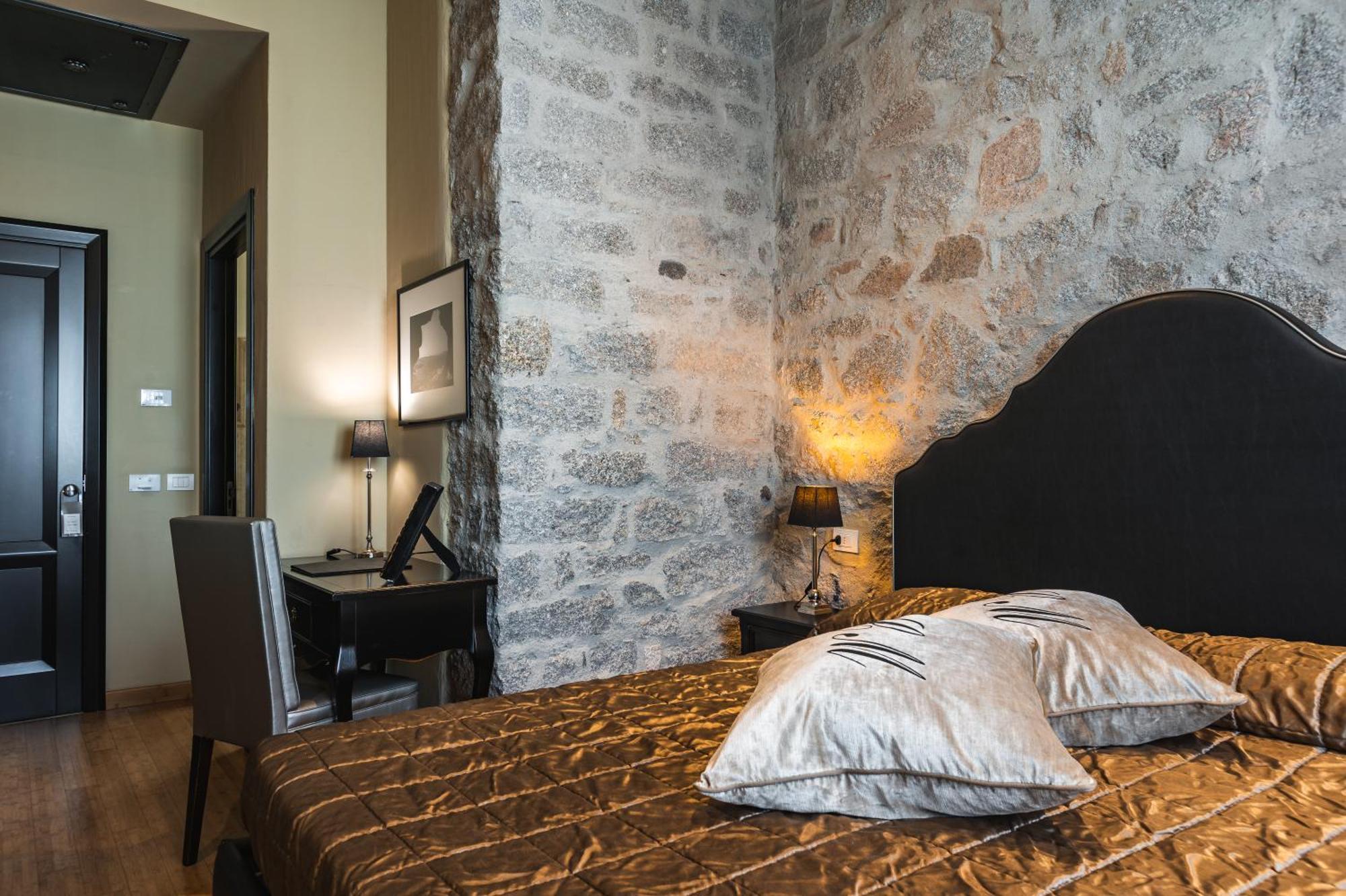 Hotel La Del Conte Mameli 4*