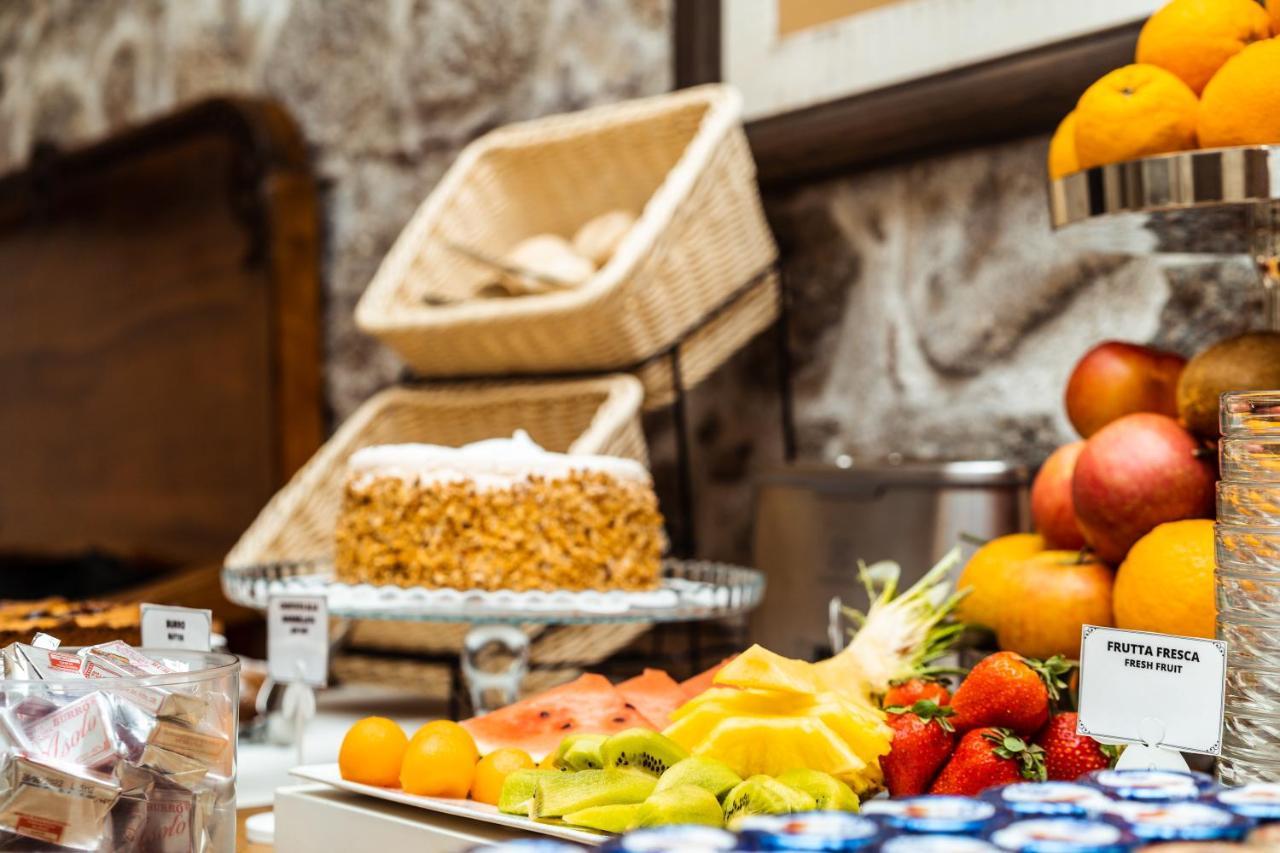 La Del Conte Mameli Hotel 4*