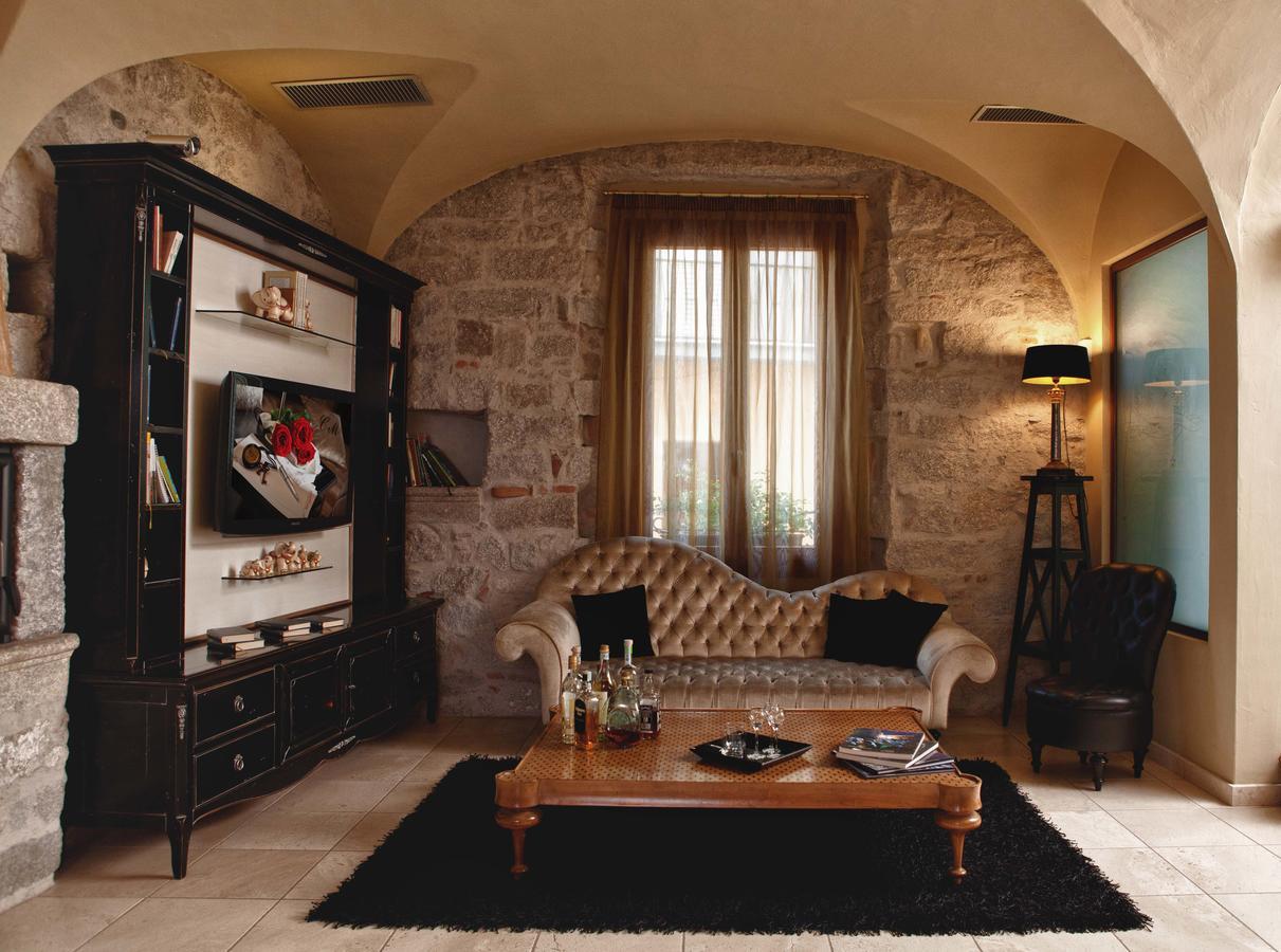 Hotel La Del Conte Mameli 4*
